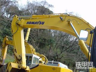 九成新小松PC300-8挖掘機