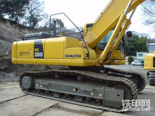 九成新小松PC300-8挖掘機