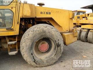 我們單位的徐工CA30振動壓路機