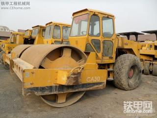 我們單位的徐工CA30振動壓路機