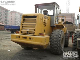 裝了破碎錘的廈工９５５Ⅱ裝載機(jī)