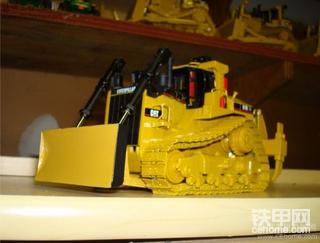 高人改进的Cat D11R Push-dozer