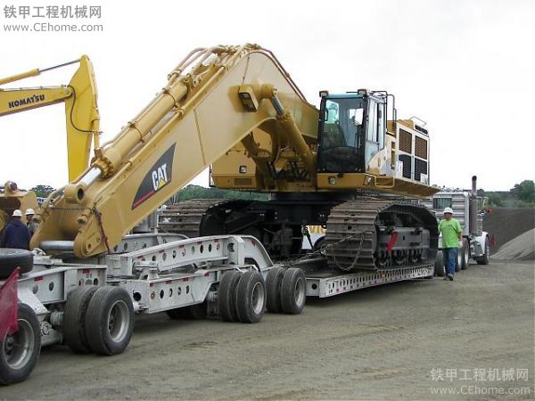 新卡特385裝車運輸