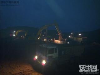 [分享]大家很少看到的挖機美圖!